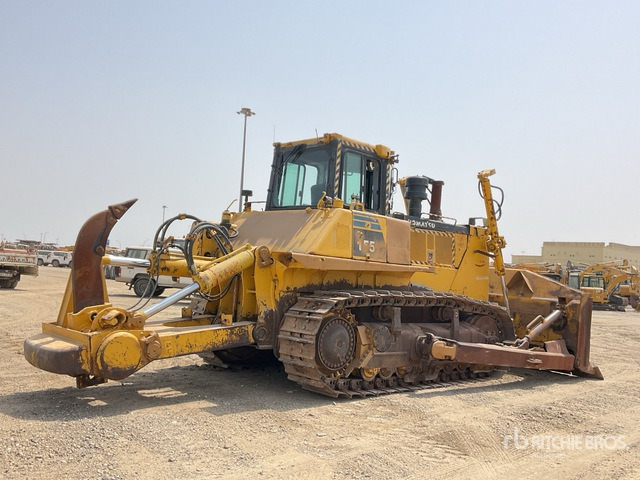 2011 Komatsu D155A-6 - بلدوزر: صور 4 2011 Komatsu D155A-6 - بلدوزر: صور 4