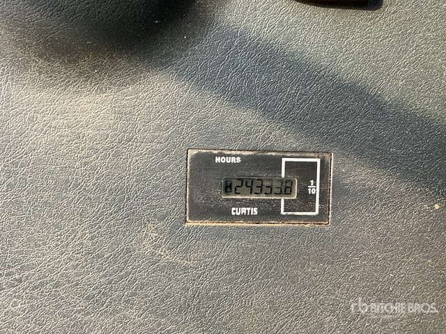 2013 Hyundai Robex 170W-9S - حفارة على عجلات: صور 5 2013 Hyundai Robex 170W-9S - حفارة على عجلات: صور 5