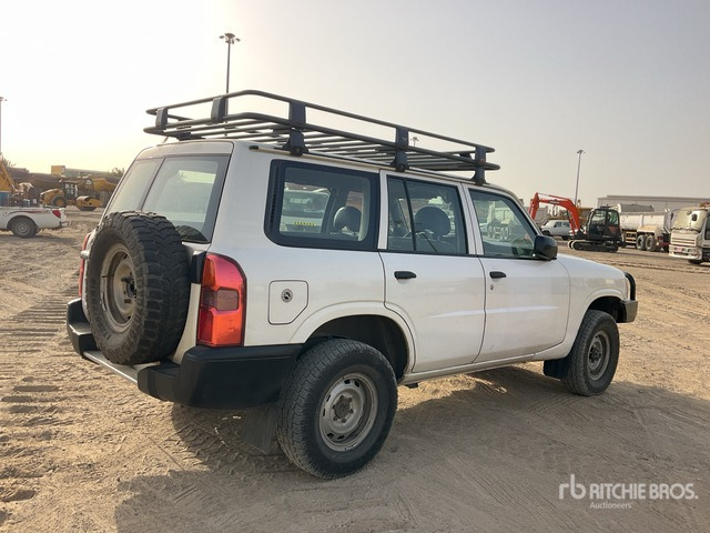 2013 Nissan Patrol GL 4x4 SUV - سيارة دفع رباعي: صور 3 2013 Nissan Patrol GL 4x4 SUV - سيارة دفع رباعي: صور 3