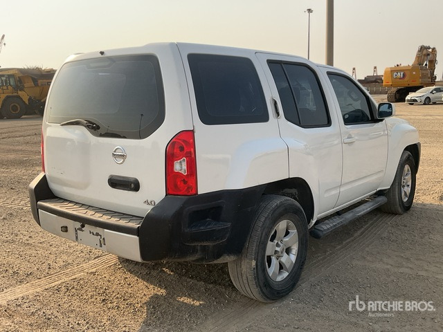 2013 Nissan Xterra 4x4 SUV - سيارة دفع رباعي: صور 3 2013 Nissan Xterra 4x4 SUV - سيارة دفع رباعي: صور 3