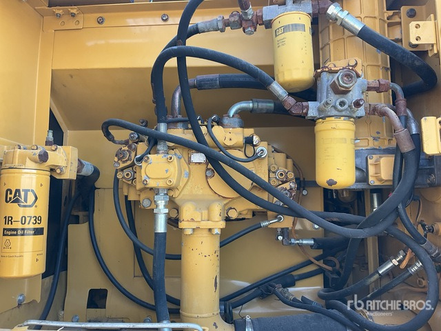 2014 Cat 329D2L - حفارات زحافة: صور 5 2014 Cat 329D2L - حفارات زحافة: صور 5