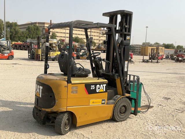 2014 Cat EP25K-PAC 2.5 ton Electric Forklift - رافعة شوكية كهربائية: صور 4 2014 Cat EP25K-PAC 2.5 ton Electric Forklift - رافعة شوكية كهربائية: صور 4
