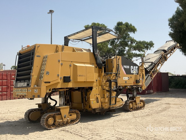 2014 Cat PM-200 Tracked Cold Planer - ماكينات لصقل الأسفلت: صور 3 2014 Cat PM-200 Tracked Cold Planer - ماكينات لصقل الأسفلت: صور 3