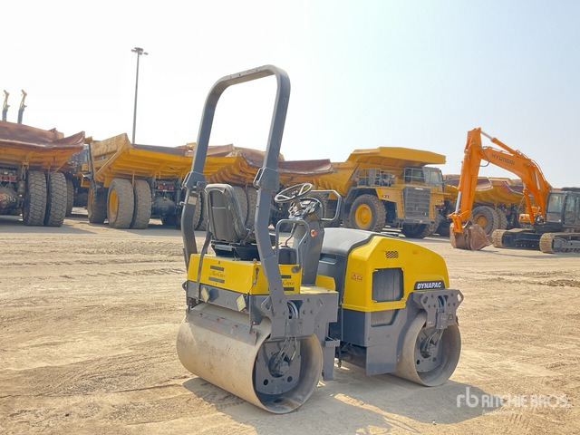 2014 Dynapac CC1200 - مدحلة: صور 4 2014 Dynapac CC1200 - مدحلة: صور 4