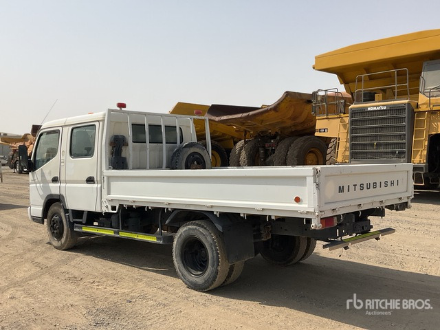 2014 Mitsubishi Canter 4x2 Crew Cab Flatbed Truck - شاحنات مسطحة: صور 3 2014 Mitsubishi Canter 4x2 Crew Cab Flatbed Truck - شاحنات مسطحة: صور 3