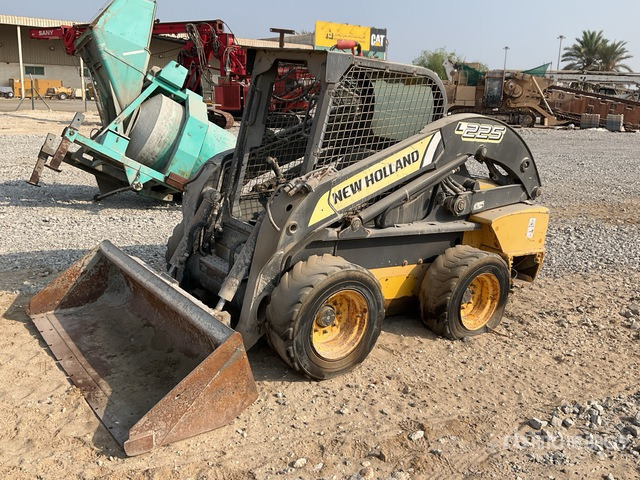 2014 New Holland L225 (Inoperable) Skid Steer Loader - شيول صغير: صور 2 2014 New Holland L225 (Inoperable) Skid Steer Loader - شيول صغير: صور 2