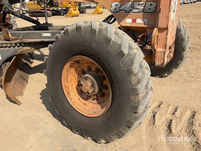 2015 Case 845B Motor Grader - آلة تسوية الأرض: صور 5 2015 Case 845B Motor Grader - آلة تسوية الأرض: صور 5