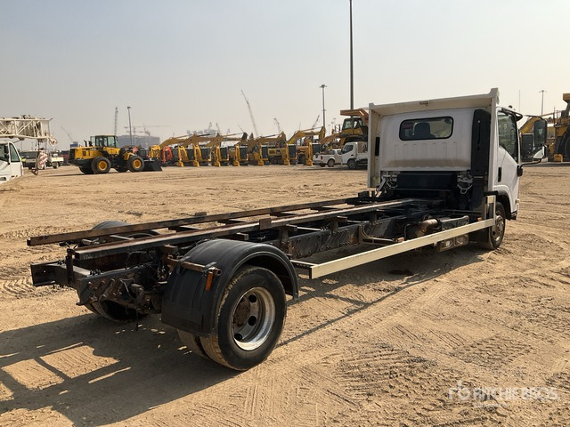 2015 Isuzu LK66YWA 4x2 Cab and Chassis - الشاسيه شاحنة: صور 2 2015 Isuzu LK66YWA 4x2 Cab and Chassis - الشاسيه شاحنة: صور 2