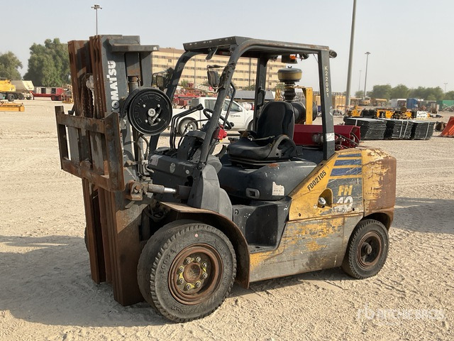 2015 Komatsu FH40-1 4 ton Forklift - رافعة شوكية ديزل: صور 1 2015 Komatsu FH40-1 4 ton Forklift - رافعة شوكية ديزل: صور 1