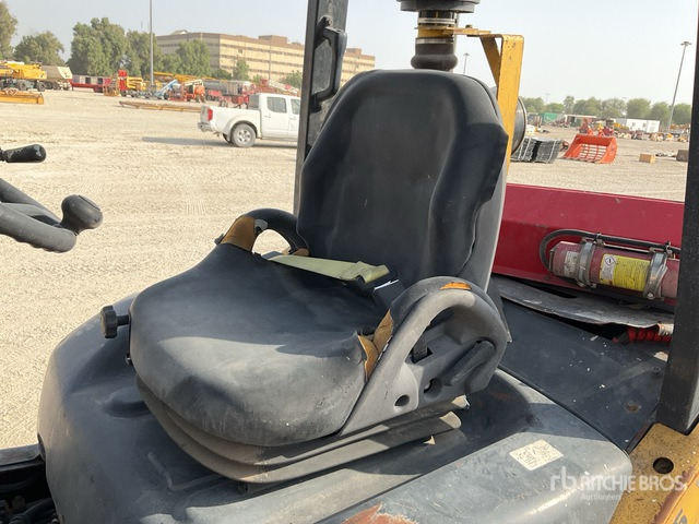 2015 Komatsu FH40-1 4 ton Forklift - رافعة شوكية ديزل: صور 5 2015 Komatsu FH40-1 4 ton Forklift - رافعة شوكية ديزل: صور 5