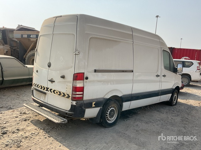 2016 Mercedes-Benz Sprinter 316 (Inoperable) Cargo Van - فان: صور 3 2016 Mercedes-Benz Sprinter 316 (Inoperable) Cargo Van - فان: صور 3