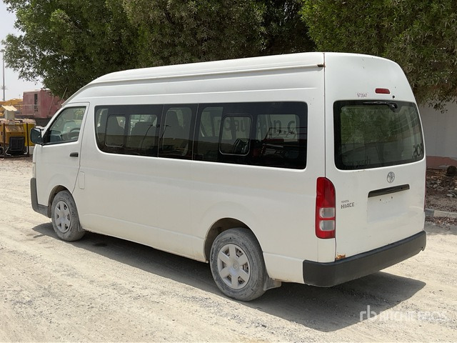 2018 Toyota Hiace High Roof 4x2 16-Seat Mini Bus - حافلة: صور 3 2018 Toyota Hiace High Roof 4x2 16-Seat Mini Bus - حافلة: صور 3