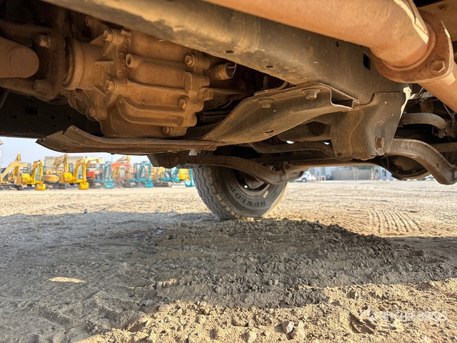 2018 Toyota Land Cruiser 78R 4x4 SUV - سيارة دفع رباعي: صور 5 2018 Toyota Land Cruiser 78R 4x4 SUV - سيارة دفع رباعي: صور 5