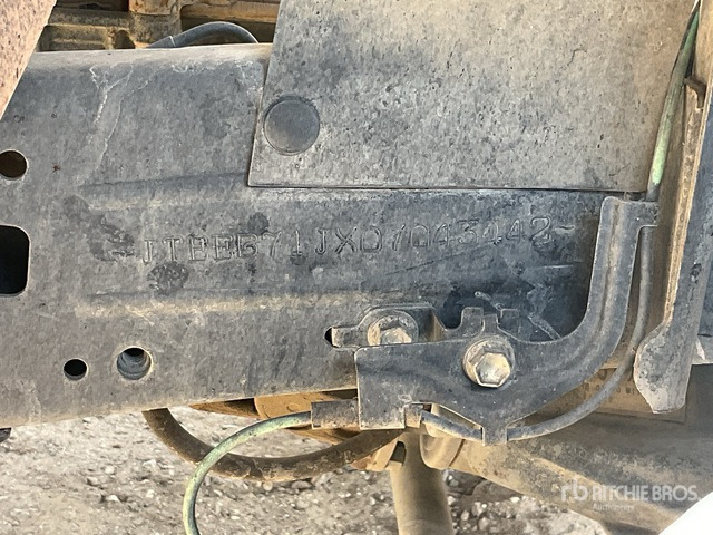 2018 Toyota Land Cruiser LX 76L 4x4 SUV - سيارة دفع رباعي: صور 4 2018 Toyota Land Cruiser LX 76L 4x4 SUV - سيارة دفع رباعي: صور 4