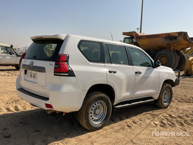 2018 Toyota Prado TX 150L 4x4 SUV - سيارة دفع رباعي: صور 3 2018 Toyota Prado TX 150L 4x4 SUV - سيارة دفع رباعي: صور 3