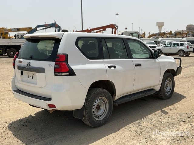 2018 Toyota Prado TX 150L 4x4 SUV - سيارة دفع رباعي: صور 3 2018 Toyota Prado TX 150L 4x4 SUV - سيارة دفع رباعي: صور 3