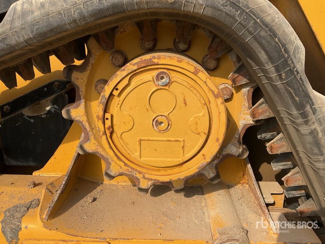 2019 Cat 239D - اللودر المجنزر صغير: صور 5 2019 Cat 239D - اللودر المجنزر صغير: صور 5