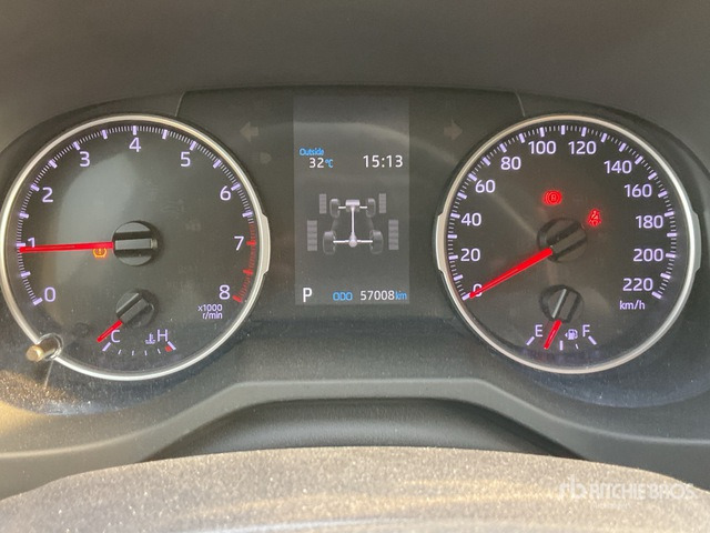 2019 Toyota RAV4 4WD SUV - سيارة دفع رباعي: صور 4 2019 Toyota RAV4 4WD SUV - سيارة دفع رباعي: صور 4