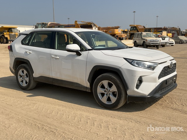 2019 Toyota RAV4 4WD SUV - سيارة دفع رباعي: صور 1 2019 Toyota RAV4 4WD SUV - سيارة دفع رباعي: صور 1