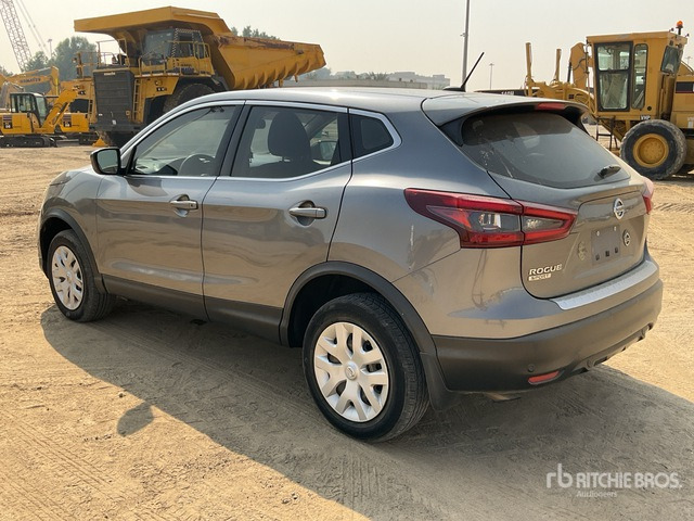 2020 Nissan Rogue 2WD SUV - سيارة دفع رباعي: صور 2 2020 Nissan Rogue 2WD SUV - سيارة دفع رباعي: صور 2
