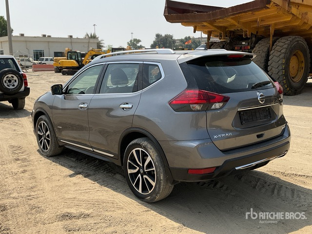 2020 Nissan X-Trail Hybrid SUV - سيارة دفع رباعي: صور 4 2020 Nissan X-Trail Hybrid SUV - سيارة دفع رباعي: صور 4