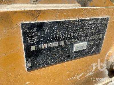 CAT 216B3 (Inoperable) - اللودر بعجل: صور 5 CAT 216B3 (Inoperable) - اللودر بعجل: صور 5