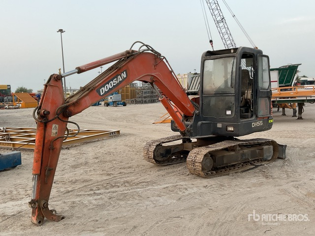 Doosan DH55 - حفارة مصغرة: صور 1 Doosan DH55 - حفارة مصغرة: صور 1