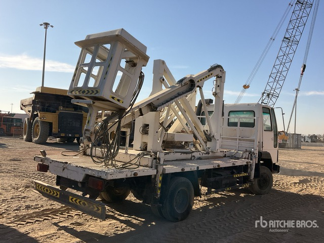Iveco / Ashok Leyland Cargo 712 Bucket Truck - مصاعد الازدهار محمولة على شاحنة: صور 3 Iveco / Ashok Leyland Cargo 712 Bucket Truck - مصاعد الازدهار محمولة على شاحنة: صور 3