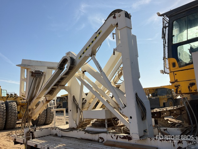 Iveco / Ashok Leyland Cargo 712 Bucket Truck - مصاعد الازدهار محمولة على شاحنة: صور 4 Iveco / Ashok Leyland Cargo 712 Bucket Truck - مصاعد الازدهار محمولة على شاحنة: صور 4