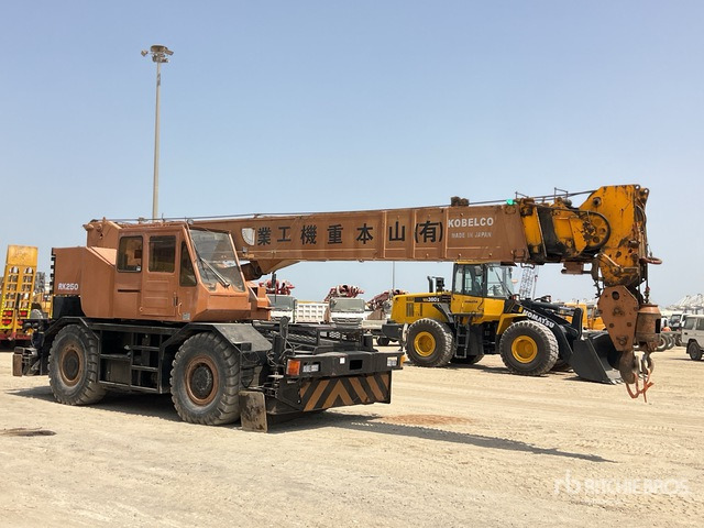 Kobelco RK250-3 - رافعة الطرق الوعرة: صور 2 Kobelco RK250-3 - رافعة الطرق الوعرة: صور 2