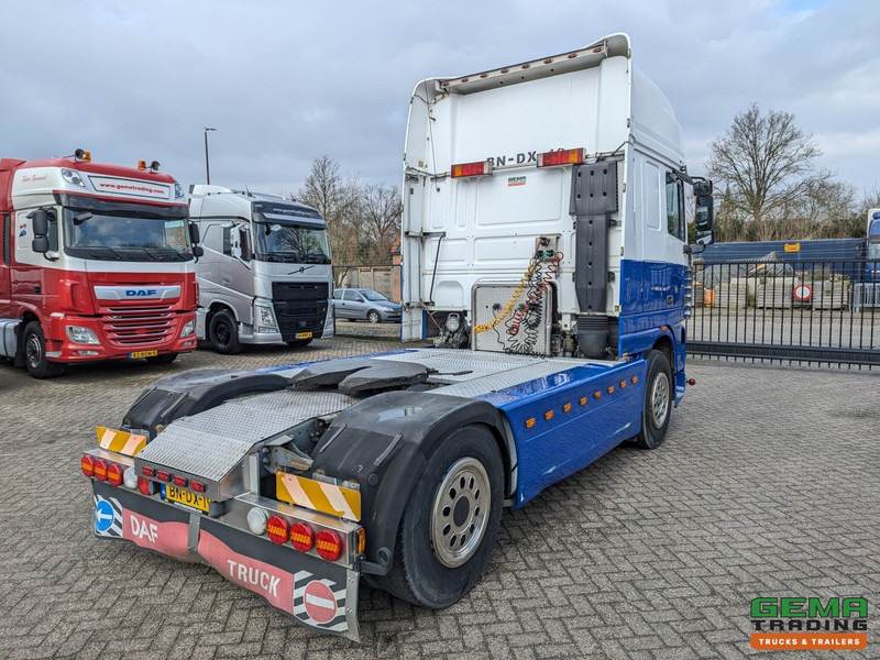 DAF 95XF.480 4x2 Superspacecab Euro3 - Handgeschakeld - Limited Edition Interieur - Side Skirts - Luchthoorns - شاحنة جرار: صور 3 DAF 95XF.480 4x2 Superspacecab Euro3 - Handgeschakeld - Limited Edition Interieur - Side Skirts - Luchthoorns - شاحنة جرار: صور 3