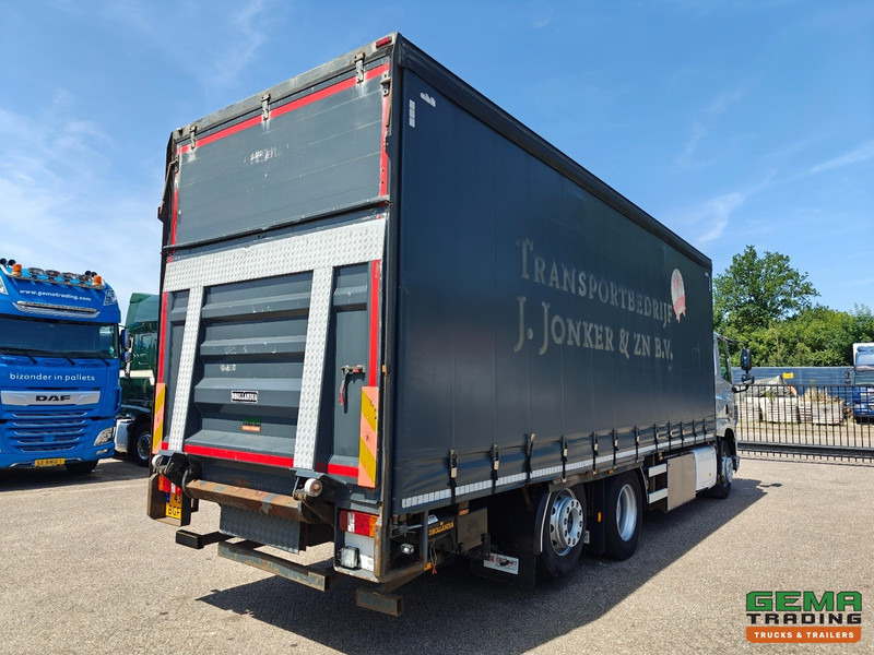 DAF CF 400 FAN 6x2/4 SpaceCab Euro6A - Schuifzeilenbak 7.7m + Laadklep 2000kg - HH Vloer - AanhangerKoppeling - شاحنة ستارة: صور 4 DAF CF 400 FAN 6x2/4 SpaceCab Euro6A - Schuifzeilenbak 7.7m + Laadklep 2000kg - HH Vloer - AanhangerKoppeling - شاحنة ستارة: صور 4