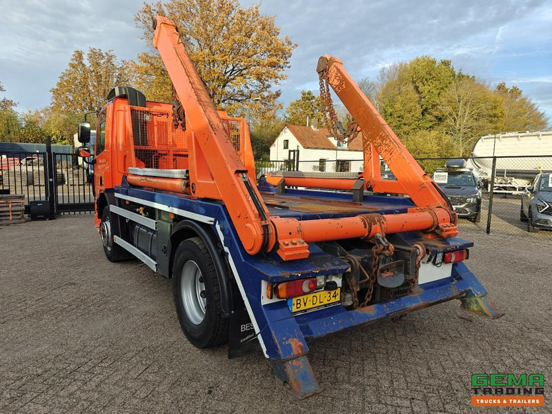 DAF FA CF 65.250 4x2 Dagcab Euro5 - Hyvalift PortaalSysteem 12T - Handgeschakeld - Ringfeder Vangmuil - شاحنات قابلة للفك شاحنة: صور 4 DAF FA CF 65.250 4x2 Dagcab Euro5 - Hyvalift PortaalSysteem 12T - Handgeschakeld - Ringfeder Vangmuil - شاحنات قابلة للفك شاحنة: صور 4