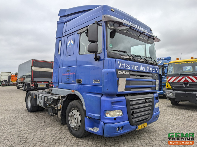 DAF FT XF105.410 4x2 Spacecab Euro5 - Handgeschakeld - NL truck - شاحنة جرار: صور 2 DAF FT XF105.410 4x2 Spacecab Euro5 - Handgeschakeld - NL truck - شاحنة جرار: صور 2