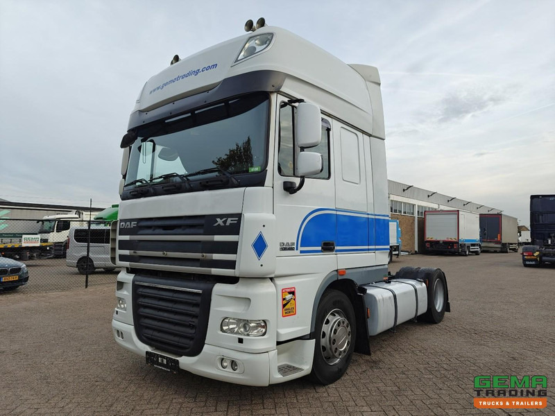 DAF FT XF105.460 4x2 Superspacecab Euro5 - Retarder - Handgeschakeld - Luchtvering - BelgischeRegistratie - شاحنة جرار: صور 1 DAF FT XF105.460 4x2 Superspacecab Euro5 - Retarder - Handgeschakeld - Luchtvering - BelgischeRegistratie - شاحنة جرار: صور 1