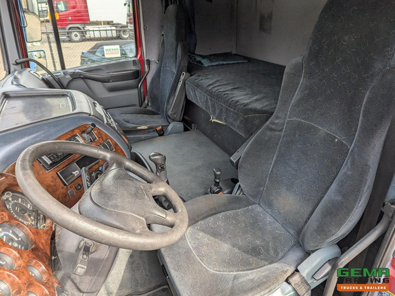 بصندوق مغلق شاحنة DAF XF95.430 4x2 Spacecab Euro2 - Retarder - Geslotenbak 7.7m - Handgeschakeld - Vangmuil: صور 13 بصندوق مغلق شاحنة DAF XF95.430 4x2 Spacecab Euro2 - Retarder - Geslotenbak 7.7m - Handgeschakeld - Vangmuil: صور 13