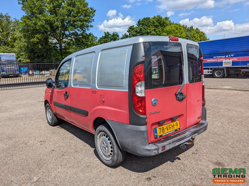 Fiat Doblò 1.9 JTD Euro4 - Handgeschakeld - Trekhaak - فان المدمجة: صور 4 Fiat Doblò 1.9 JTD Euro4 - Handgeschakeld - Trekhaak - فان المدمجة: صور 4