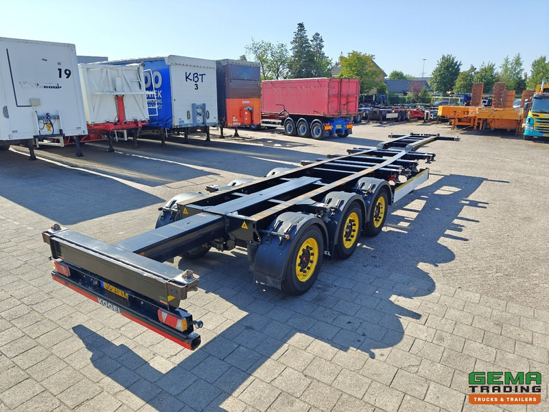 Kögel PORT 40 SIMPLEX 20 3-Assen SAF - Schijfremmen - 20/30/40FT Aansluiting - Achterschuiver - شاحنات الحاويات/ جسم علوي قابل للتغيير نصف مقطورة: صور 2 Kögel PORT 40 SIMPLEX 20 3-Assen SAF - Schijfremmen - 20/30/40FT Aansluiting - Achterschuiver - شاحنات الحاويات/ جسم علوي قابل للتغيير نصف مقطورة: صور 2