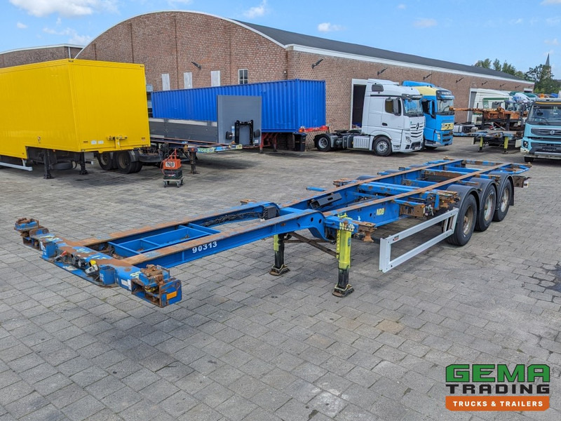 Krone SD27 3-Assen BPW Drumbrakes - 4700KG - All Connections (O1913) - شاحنات الحاويات/ جسم علوي قابل للتغيير نصف مقطورة: صور 4 Krone SD27 3-Assen BPW Drumbrakes - 4700KG - All Connections (O1913) - شاحنات الحاويات/ جسم علوي قابل للتغيير نصف مقطورة: صور 4