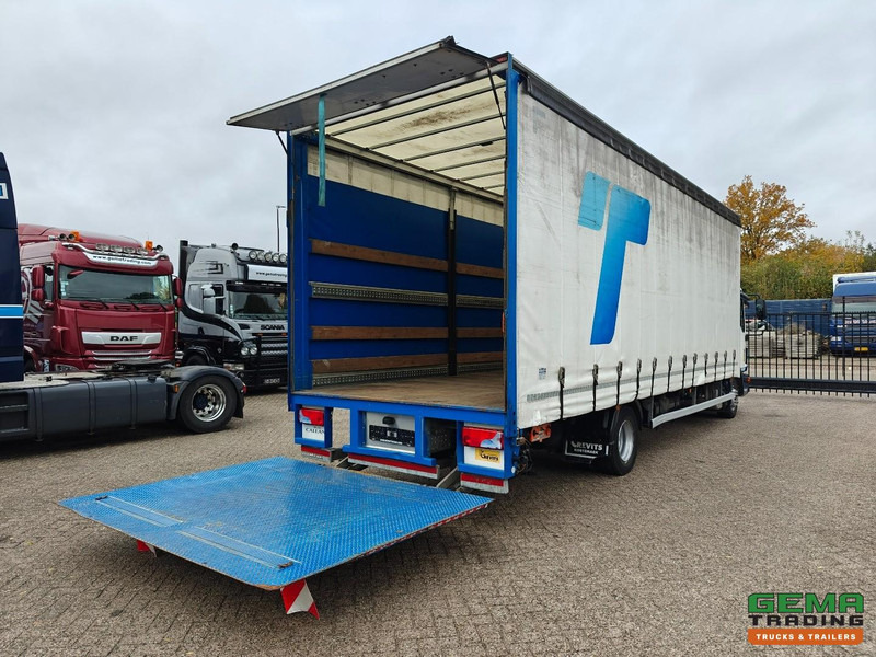 MAN TGL 12.250 4x2 Dagcab Euro6 - 12T - Schuifzeilenbak 7.7m + Laadklep 1500kg - 3 Zitplaatsen - 125.000km! - شاحنة ستارة: صور 2 MAN TGL 12.250 4x2 Dagcab Euro6 - 12T - Schuifzeilenbak 7.7m + Laadklep 1500kg - 3 Zitplaatsen - 125.000km! - شاحنة ستارة: صور 2