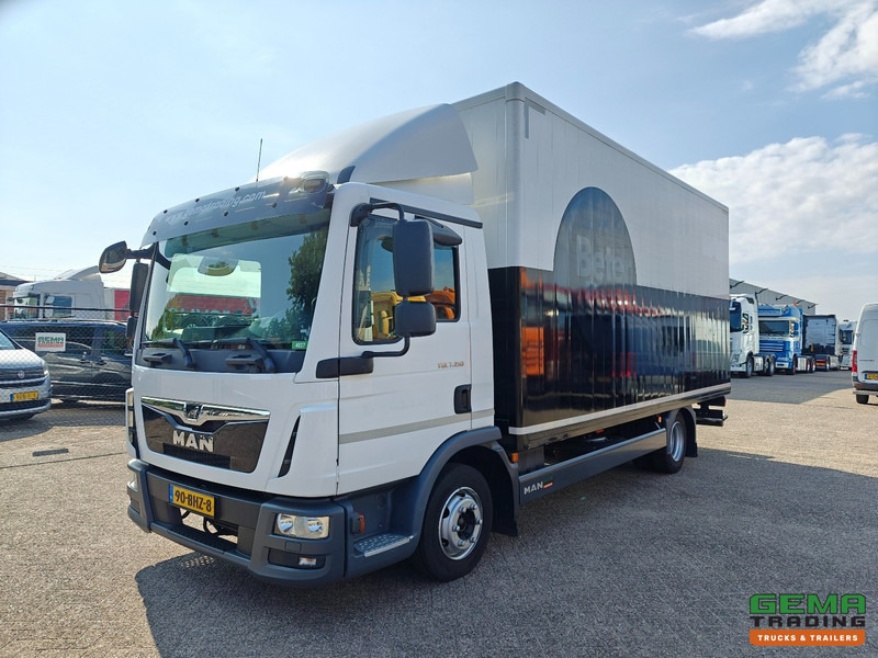 MAN TGL 7.150 4x2 Dagcab Euro6B - 7T - GeslotenBak 5.4m - Elec. Roldeur - 242.000km - 12/2025 APK - بصندوق مغلق شاحنة: صور 1 MAN TGL 7.150 4x2 Dagcab Euro6B - 7T - GeslotenBak 5.4m - Elec. Roldeur - 242.000km - 12/2025 APK - بصندوق مغلق شاحنة: صور 1