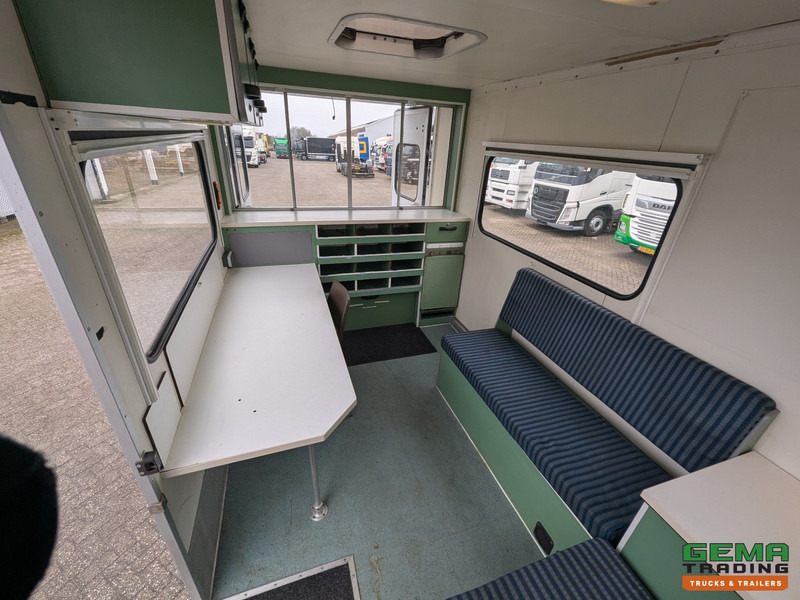 Mercedes-Benz 400-serie 410 D 4x2 Euro2 - Mobiel Kantoor - Standkachel - Hydr. Steunpoten - Eigen Accu's - 26.000KM Origineel - MARGE - الشاحنات الصغيرة: صور 4 Mercedes-Benz 400-serie 410 D 4x2 Euro2 - Mobiel Kantoor - Standkachel - Hydr. Steunpoten - Eigen Accu's - 26.000KM Origineel - MARGE - الشاحنات الصغيرة: صور 4