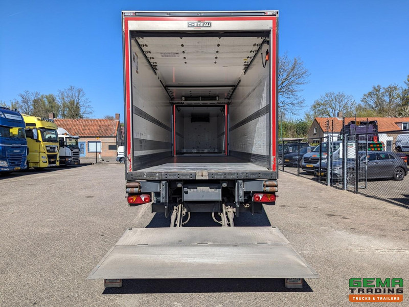 Mercedes-Benz Antos 1843 4x2 Dagcab Euro6 - Chereau Koel-Vriescombinatie- Carrier Supra - Doorlaadsysteem - Laadklep 2000KG - مبردة شاحنة: صور 5 Mercedes-Benz Antos 1843 4x2 Dagcab Euro6 - Chereau Koel-Vriescombinatie- Carrier Supra - Doorlaadsysteem - Laadklep 2000KG - مبردة شاحنة: صور 5