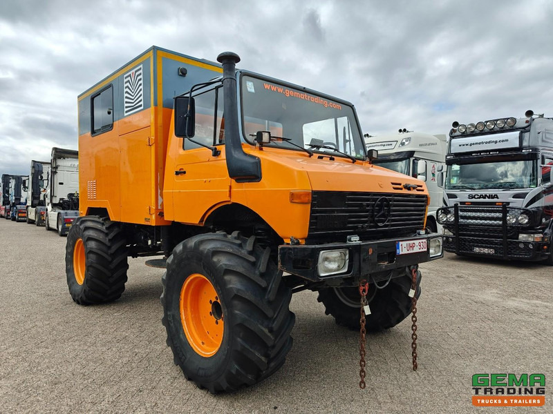 Mercedes-Benz Unimog 1300L 4x4 Handgeschakeld - GeslotenBak - PTO - Hydr. steunpoten - Webasto - SondeerWagen - شاحنة: صور 4 Mercedes-Benz Unimog 1300L 4x4 Handgeschakeld - GeslotenBak - PTO - Hydr. steunpoten - Webasto - SondeerWagen - شاحنة: صور 4