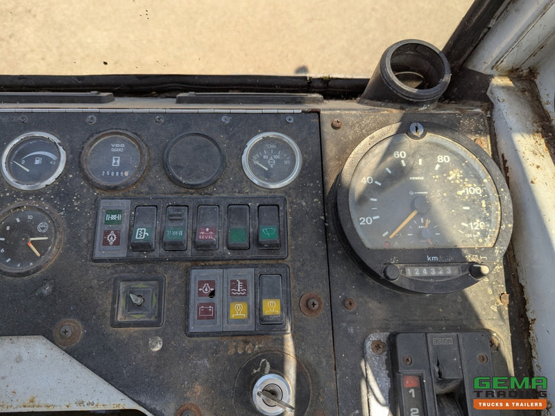 تأجير Terberg YT17 MOTOR DEFECT - MMBS Kenteken Terberg YT17 MOTOR DEFECT - MMBS Kenteken: صور 13