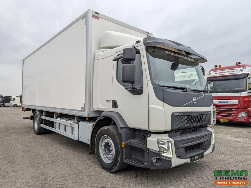 Volvo FE320 4x2 Dagcab Euro6 - Gesloten Opbouw 7.6m + Laadklep 2000KG - ZijDeuren - VolledigLuchtgeveerd - بصندوق مغلق شاحنة: صور 2 Volvo FE320 4x2 Dagcab Euro6 - Gesloten Opbouw 7.6m + Laadklep 2000KG - ZijDeuren - VolledigLuchtgeveerd - بصندوق مغلق شاحنة: صور 2