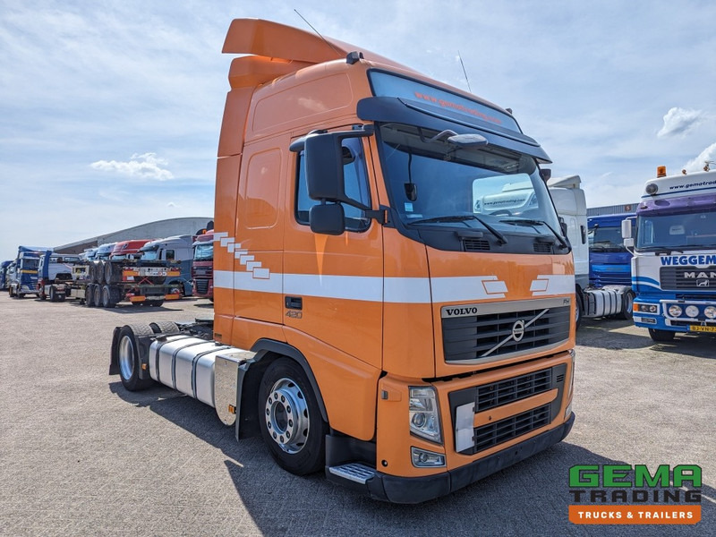 Volvo FH420 4x2 Euro5 FH420 4x2 Globetrotter Euro5 - XLOW - شاحنة جرار: صور 2 Volvo FH420 4x2 Euro5 FH420 4x2 Globetrotter Euro5 - XLOW - شاحنة جرار: صور 2