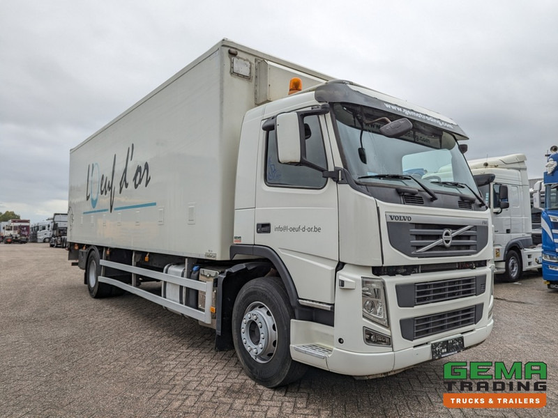 Volvo FM330 4x2 Daycab Euro5 KuikenBak 8.2m + Webasto Heater + Dhollandia 2000KG - شاحنة نقل المواشي شاحنة: صور 4 Volvo FM330 4x2 Daycab Euro5 KuikenBak 8.2m + Webasto Heater + Dhollandia 2000KG - شاحنة نقل المواشي شاحنة: صور 4