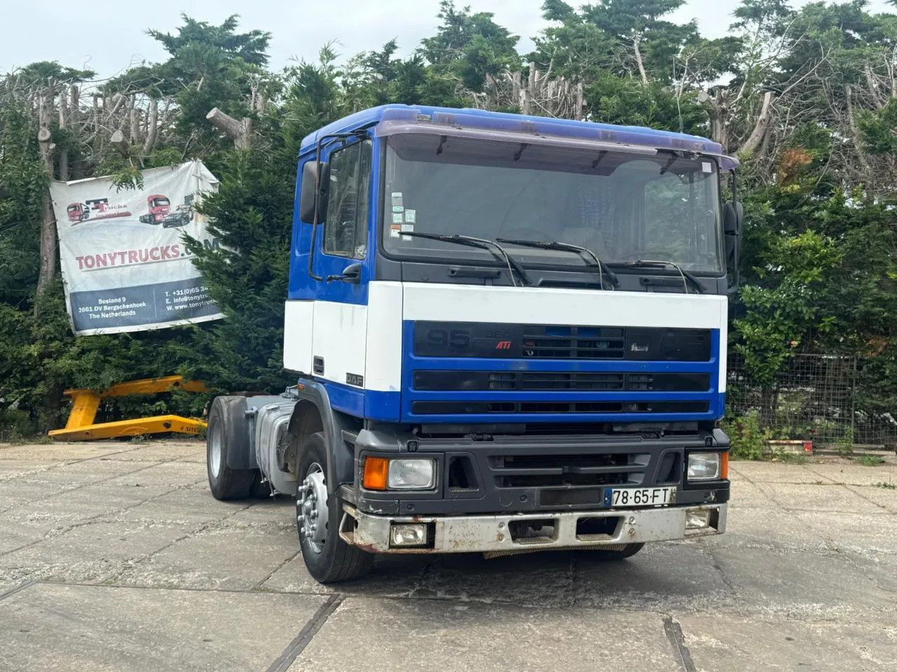 DAF 95.380 ATI 4X2 SPRING/SPRING ZF MAN GEARBOX - شاحنة جرار: صور 1 DAF 95.380 ATI 4X2 SPRING/SPRING ZF MAN GEARBOX - شاحنة جرار: صور 1