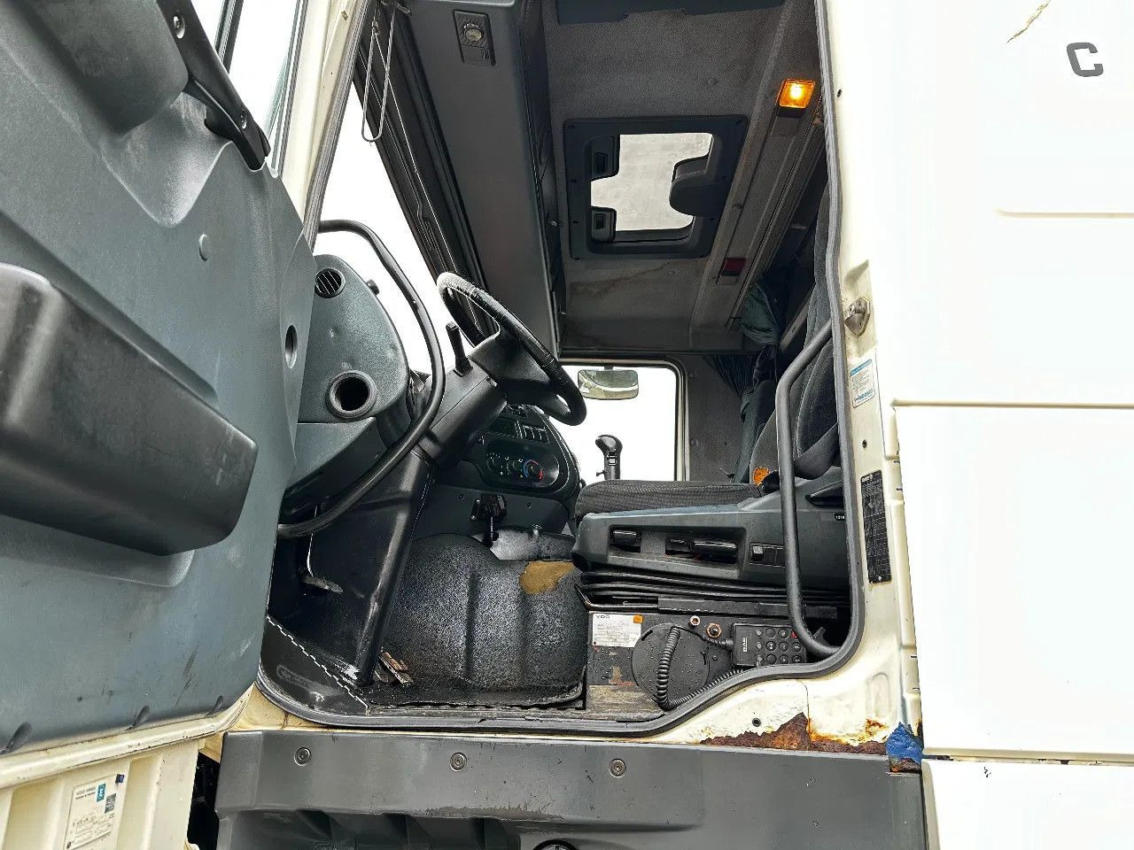 شاحنة جرار DAF XF 95.380 4X2 Tractor-unit Spring/Air ZF Manual DAF XF 95.380 4X2 Tractor-unit Spring/Air ZF Manual: صور 7
